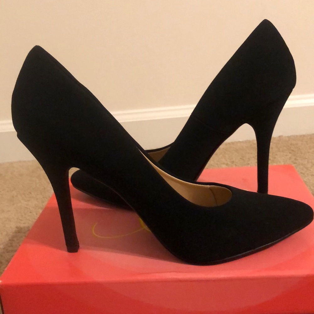 NWT black heels